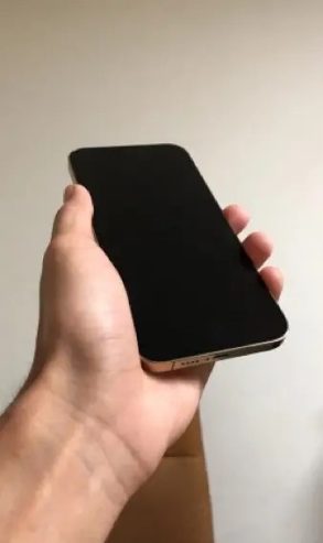 خصم علي iPhone 12 Promax 512 GB اصلي بضمان ومبايعه بسريال الجهاز