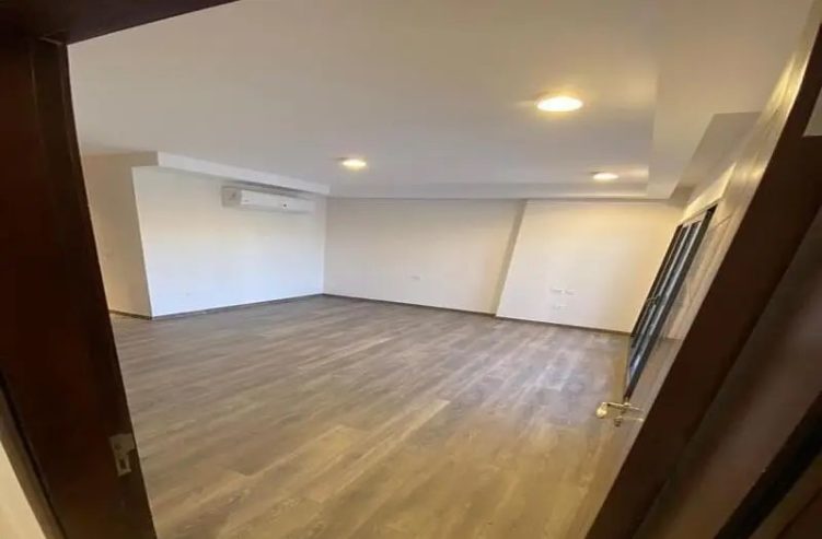 شقة متشطبة بالكامل بإطلالة على المساحات الخضراء للبيع في زيد ويست بمقدم وتقسيط! Apartment Fully Finished