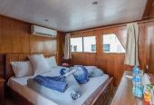 Liveaboard boat for sale