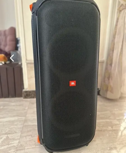 JBL 710