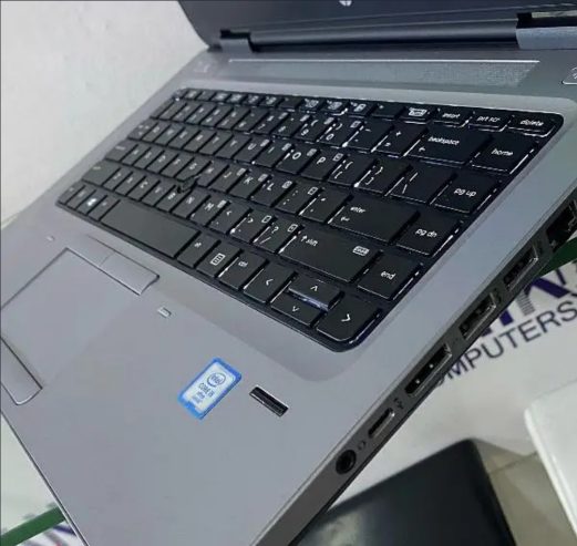 عرض خيالي لاب hp لجرافيك وبرمجه كور i5 بهاردين و ssd معاه 12 هديه١