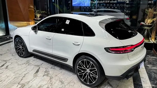 Porsche Macan T 2024