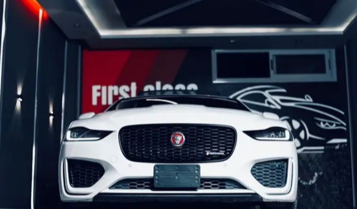 Jaguar XE 2020