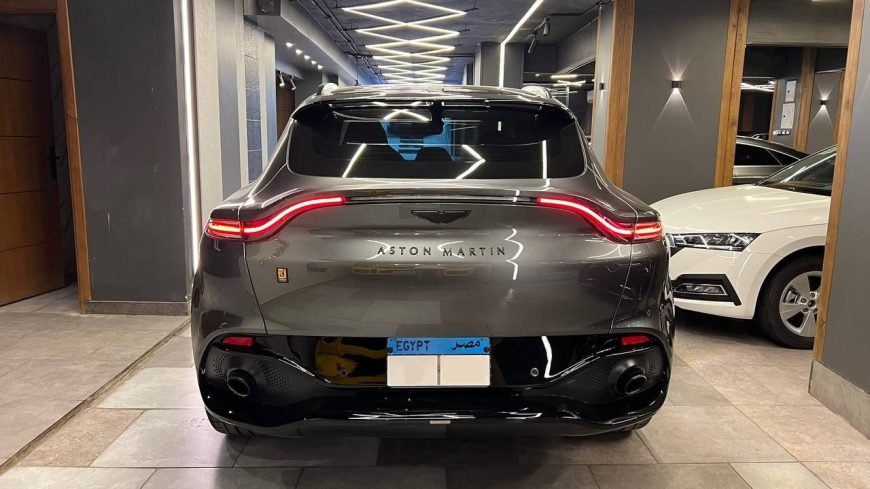 Aston Martin DBX