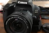 Canon EOS 800D