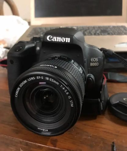 Canon EOS 800D