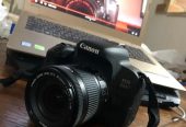 Canon EOS 800D