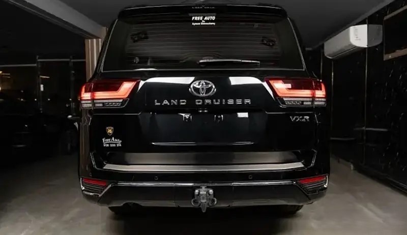 Toyota Land Cruiser 2023 VXR Twin Turbo