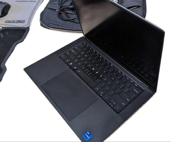 dell XPS 9520, XPS 15 Intel i7 12th Gen, 16GB DDR5, 1TB SSD, RTX 305