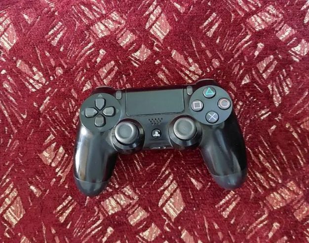 PS4 PRO Tera one original Controller with more than 16 game FC24,WWE22