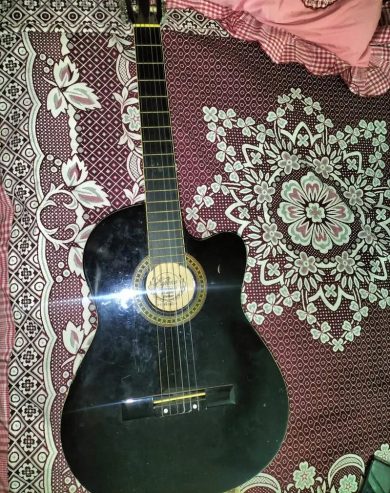 – Guitar جيتار استعمال مره