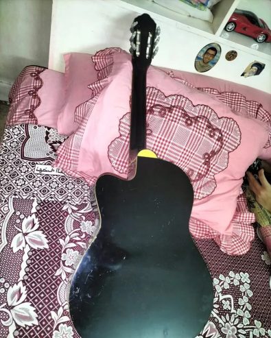 – Guitar جيتار استعمال مره