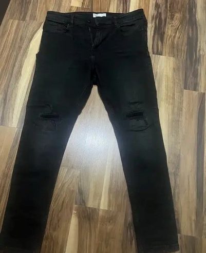 Bershka Black Jeans size:42