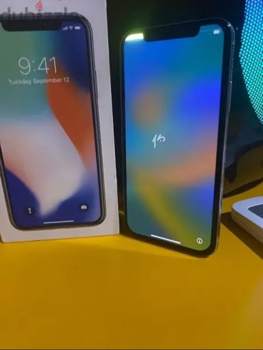 iPhone X 256 gb 3 ram مغير شاشة خلع من جهاز اخره