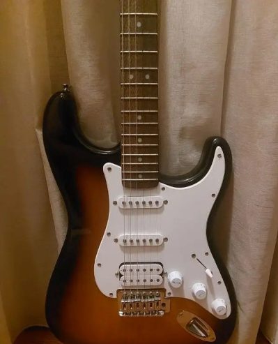 Electric Guitar Fender squire bullet stratocaster HSS with guitar bag