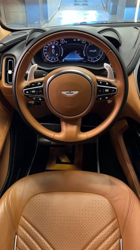 Aston Martin DBX Wakeel (Ezz EL Arab) Model 2021 6000KM V8 TwinTurbo 4000cc 542hp Grey X Camel