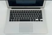 Apple MacBook Air 13-inch 2017