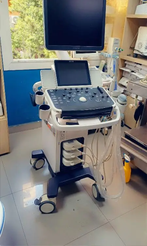 سونار ميندراي 4D معاه 3 بروب . . ultrasound mindray DC70