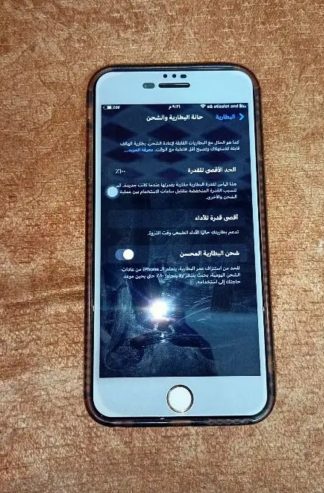 ايفون 8plus مساحه256 جيجا