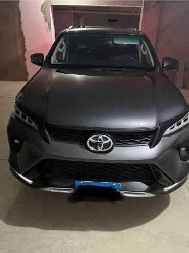 Toyota Fortuner Sport. (2024