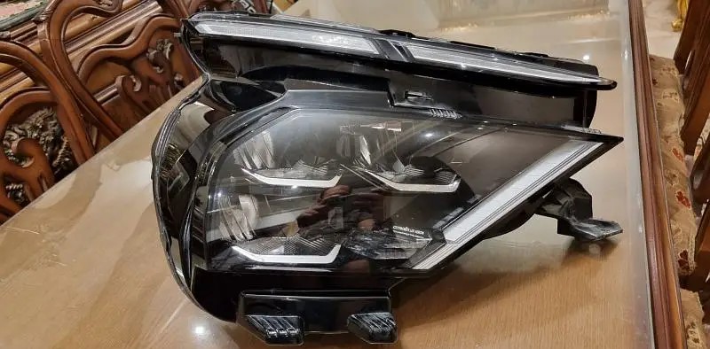 Citroen C4 2022 . . . Front Right Headlight . . . سيتروين C4 2022