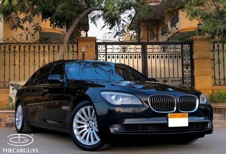 سياره للبيع BMW 750 جمرك لأصحاب الجنسيات الاخري او الاقامه الخارجيه